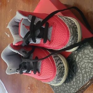 Jordan 3 Red